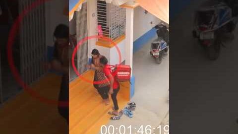 Zomato Delevery Boy Viral Video 🥺😱 | In Indore ❤️ #zomato  #ktm 2023 #shorts #viral #ytshorts