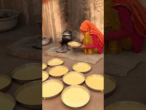 गाँव का देशी जीवन #villagelife #rajasthani #food #culture #desi #youtubeshorts