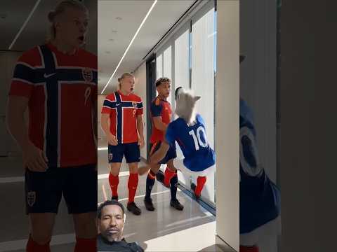 #football#comedy#funny#trending#viral#funnyvideos#memes#shortvideo#Dance#music#foryou#fyp#viral#xoxx