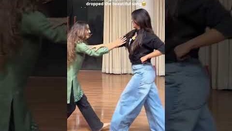 New Punjabi Song Vibe 😍💃| Bhangra look #punjabilook #shorts #dance