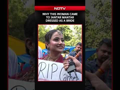 CJP Protest: Why This Woman Came to Jantar Mantar Dressed as a Bride