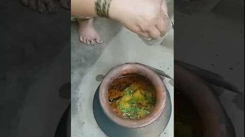 🥔🍅आलू की सब्जी 🥘🫕😋🍽️ #village #food #desi #rajasthani #marwadi #haryana #youtube #shorts #india