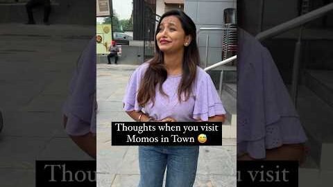 Kisko kisko momos pasand hai ?😍 #food #momos #viral