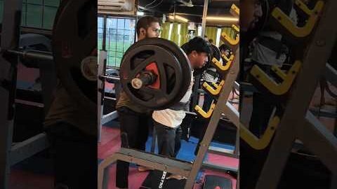 gym me dost ke sath Leg warkaut 80kg #desi #motivation #pawar