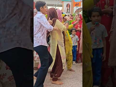 ईसा रीसक लिया ना करदे र गोरा #short video#viral video#song#desi Bhajan mandali Shiwani
