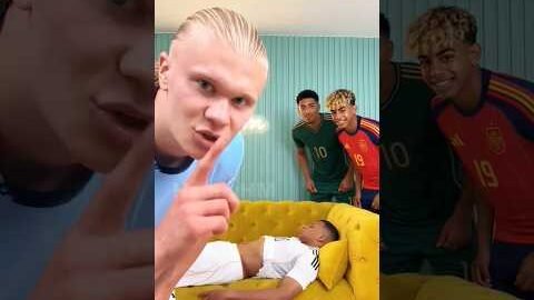 He Drew a Guitar on Mbappรฉ’s Belly… Then He Played It#shorts #mbappe#haaland#india##bangladesh