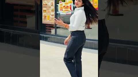 Pistol Balam Ki 🔫💕😅 || Hanssika #haryanvisong #love #youtube #viral #punjabisong #song #reels #ai