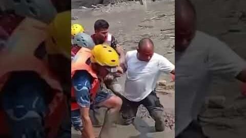 Mudslide sweeps through Nepal-China border crossing