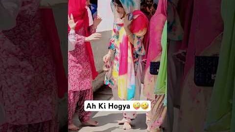 Ah Ki Hogya oye 🤣🔥😁 #misspooja #newsong #newpunjabisong #love #girl #suit #music #shorts #figure