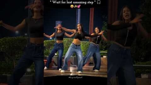 Nikle Currant⚡🤤 | Jassie Gill 🎤 | Girl’s Group Dance 🤧| WhatsApp (Lyrics) Dance Status | #ytshorts
