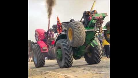 mahindra vs John Deere tractor tug of warπͺπͺ #viral like and subscribeπππ
