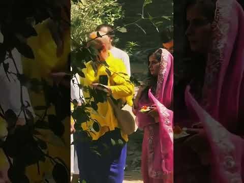 Virat Kohli Anushka Sharma in Vrindavan: Premanand Maharaj से आशीर्वाद लेने पहुंचे Virushka #Shorts