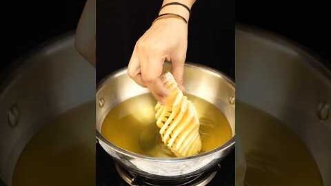 Crunchy Potato Spiral ASMR Cooking || #shorts #asmr #recipe #indianasmrworld #cooking #food #viral