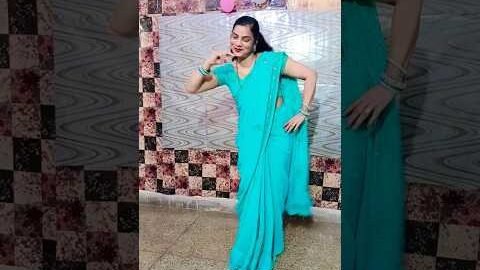 #Matak chalungi 💃🔥#viral#dance#haryanvi song#desi#yt shorts#shorts#short video#shortsfeed