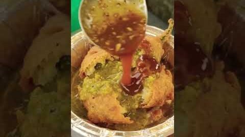 राजस्थानी मिर्ची वडा 😍#mirchiwada #food #yt #gaon #rajasthan #villagevlog #ytshorts #desi #khana #fy