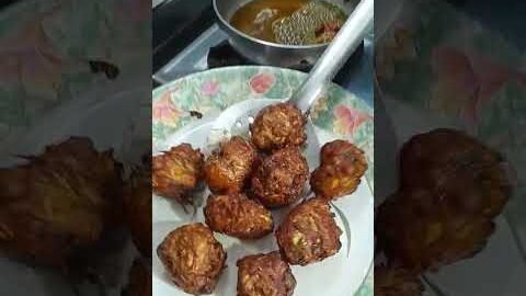#Desi style lauki kofta #viralvideo #cooking ##youtubeshorts #anoop cooking recipe 😋 #viral……