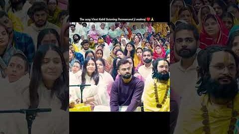Virat Kohli Anushka Sharma in Vrindavan: Premanand Maharaj से आशीर्वाद लेने पहुंचे Virushka #Shorts