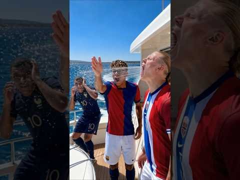 #football#comedy#funny#trending#viral#funnyvideos#memes#shortvideo#Dance#music#foryou#fyp#viral#xoxx