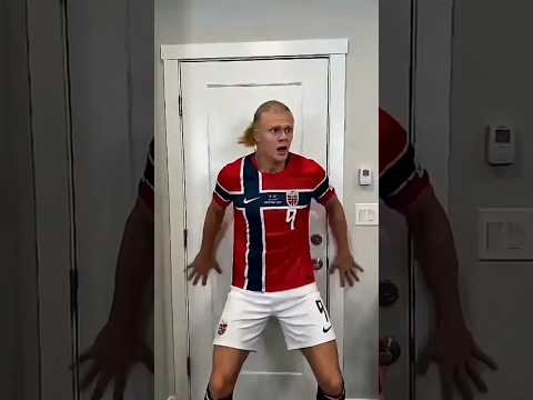 Haaland  escaped #trending #football #viral #funny #footballfails #funnyfootball #comedy