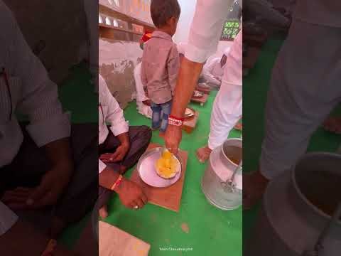 राजस्थान में इतना घी खाते 😍 #desi #ghee #rajasthan #youtubeshorts #shorts #food #viral #reels