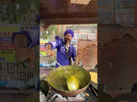 Unlimited Desi Ghee Saag & Makki Roti in Amritsar 🤌🏻💚 #amritsarislive