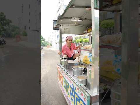 Desi vs Modern Pani Puri!